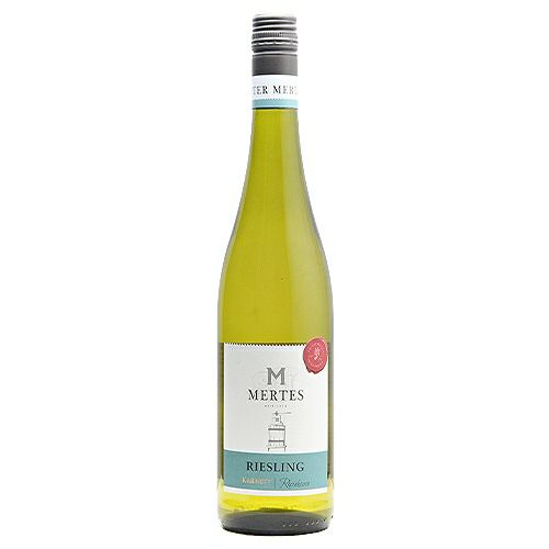 スイスイ飲めるやや甘口、この価格で！ リースリング カビネット